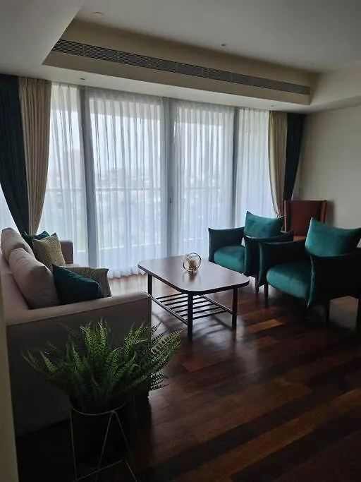 Two-Bedroom Luxury Apartment 可倫坡